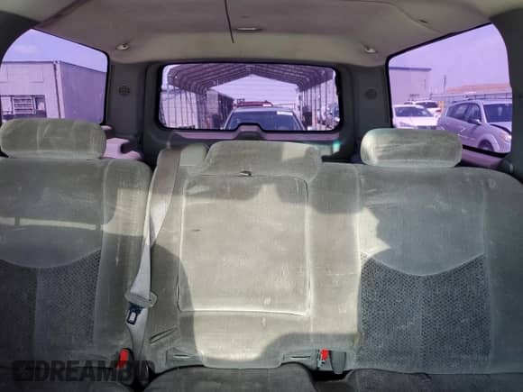 2005 Chevrolet Suburban LS с VIN 3GNEC16Z25G104721, выставлен на аукционе Copart как лот 55809235 с пробегом 236 590 миль миль и Списание • Salvage title. История ставок и продаж доступна на DreamBid. Изображение 10.