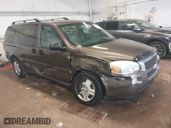 2008 Chevrolet Uplander Cargo z VIN 1GNDV13W28D179002, wystawiony jako IAAI lot #42792420 z przebiegiem 134 699 mil mil oraz . Historia ofert i sprzedaży dostępna na DreamBid. Obrazek 1.