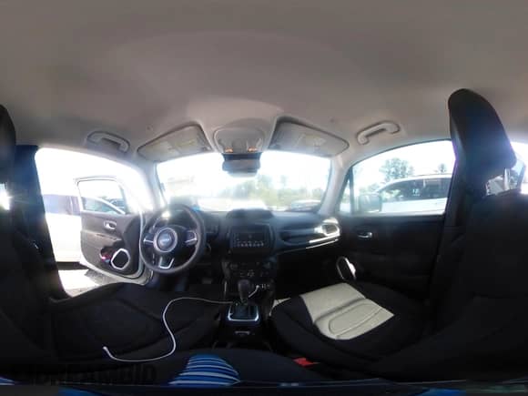 2018 Jeep Renegade Latitude with VIN ZACCJABB0JPH75926, listed as a IAAI auction lot 42998900 with 134,013 mi miles and . Bid and sale history available at DreamBid. Image 18.