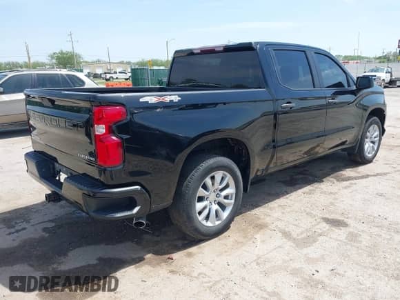 2020 Chevrolet Silverado 1500 Custom z VIN 3GCPYBEHXLG251383, wystawiony jako IAAI lot #42090509 z przebiegiem 73 202 mil mil oraz . Historia ofert i sprzedaży dostępna na DreamBid. Obrazek 4.
