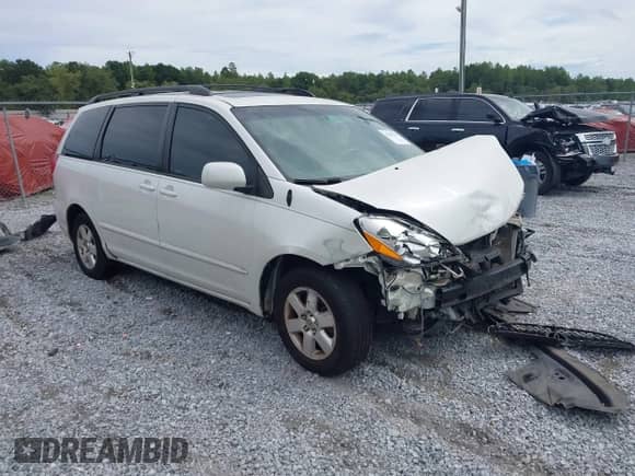 2010 Toyota Sienna XLE с VIN 5TDYK4CC3AS330112, выставлен на аукционе IAAI как лот 43295737 с пробегом 229 430 миль миль и . История ставок и продаж доступна на DreamBid. Изображение 1.