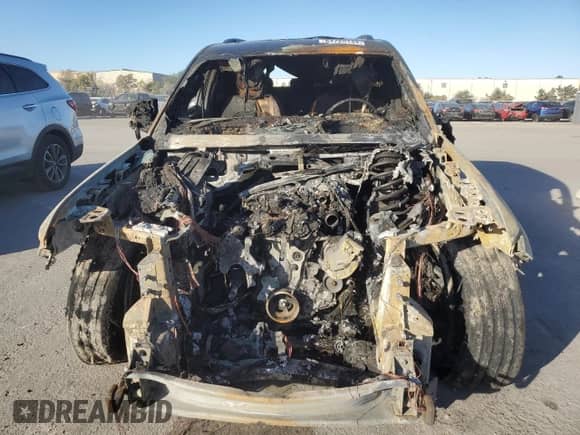 2024 Jeep Grand Cherokee with VIN 1C4RJYB61R8510683, listed as a Copart auction lot 84725144 with Not provided miles and Non repairable. Bid and sale history available at DreamBid. Image 5.