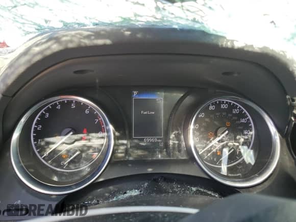 2020 Toyota Camry LE z VIN 4T1C11AK9LU979252, wystawiony jako Copart lot #82116635 z przebiegiem 69 969 mil mil oraz Szkoda całkowita • Salvage title. Historia ofert i sprzedaży dostępna na DreamBid. Obrazek 9.