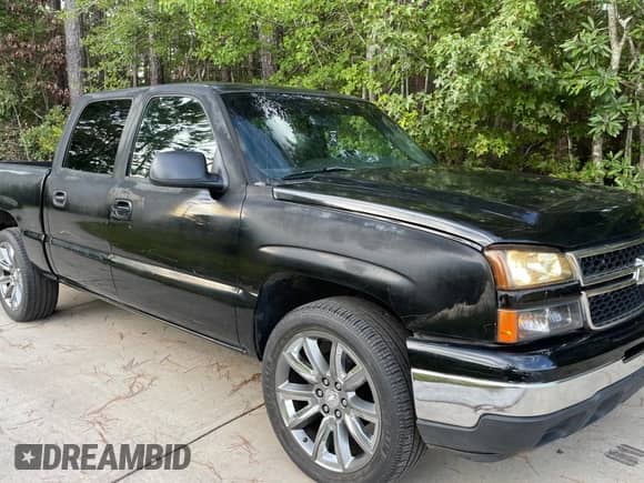 2007 Chevrolet Silverado 1500 LS с VIN 2GCEC13V071103556, выставлен на аукционе Copart как лот 80582815 с пробегом 177 667 миль миль и Чистый • Clean title. История ставок и продаж доступна на DreamBid. Изображение 1.