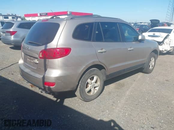 2007 Hyundai Santa Fe GLS с VIN 5NMSG13D17H101311, выставлен на аукционе IAAI как лот 43498680 с пробегом 207 639 миль миль и . История ставок и продаж доступна на DreamBid. Изображение 4.