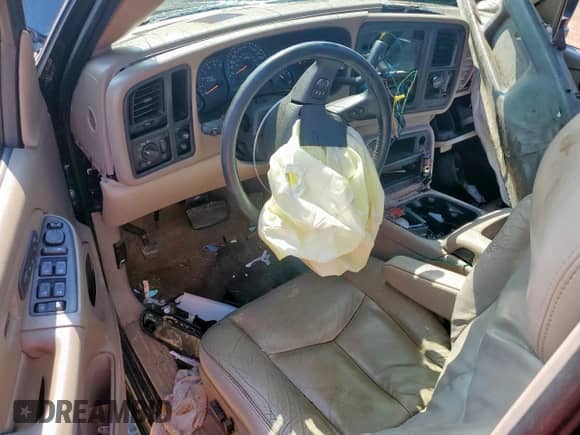 2005 Chevrolet Tahoe LT с VIN 1GNEC13T35R248858, выставлен на аукционе Copart как лот 67605455 с пробегом 288 592 миль миль и Списание • Salvage title. История ставок и продаж доступна на DreamBid. Изображение 8.