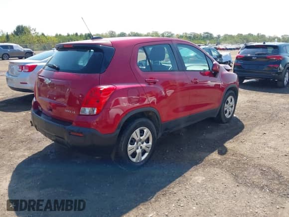 2015 Chevrolet Trax LS with VIN KL7CJKSB8FB063751, listed as a IAAI auction lot 43260816 with 66,458 mi miles and . Bid and sale history available at DreamBid. Image 4.