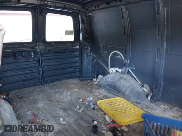 2017 Chevrolet Express Cargo с VIN 1GCWGAFF8H1110274, выставлен на аукционе IAAI как лот 43130287 с пробегом 133 295 миль миль и . История ставок и продаж доступна на DreamBid. Изображение 8.