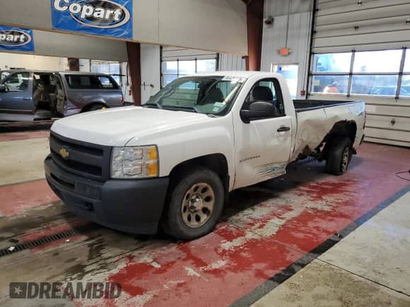 2012 Chevrolet Silverado 1500 Work Truck с VIN 1GCNKPEX2CZ103161, выставлен на аукционе Copart как лот 86426865 с пробегом 112 281 миль миль и Списание • Salvage title. История ставок и продаж доступна на DreamBid. Изображение 1.