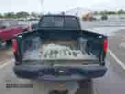 2000 Chevrolet S-10 LS ZR2 z VIN 1GCCT19W6Y8135045, wystawiony jako IAAI lot #42186941 z przebiegiem 168 145 mil mil oraz . Historia ofert i sprzedaży dostępna na DreamBid. Obrazek 16.