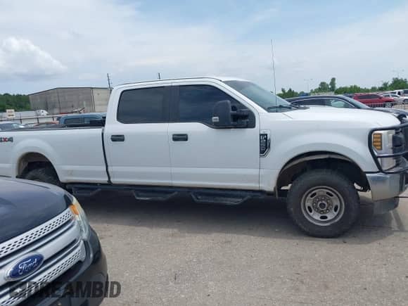 2018 Ford F-250 XL с VIN 1FT7W2B60JEC59800, выставлен на аукционе IAAI как лот 42458664 с пробегом 198 245 миль миль и . История ставок и продаж доступна на DreamBid. Изображение 13.