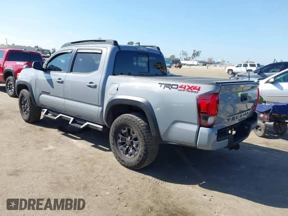 2019 Toyota Tacoma SR с VIN 3TMCZ5AN2KM282555, выставлен на аукционе IAAI как лот 43535063 с пробегом 83 373 миль миль и . История ставок и продаж доступна на DreamBid. Изображение 3.