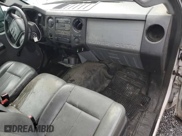 2012 Ford F-250 XL с VIN 1FTBF2A63CED13346, выставлен на аукционе Copart как лот 80302585 с пробегом 323 944 миль миль и Списание • Salvage title. История ставок и продаж доступна на DreamBid. Изображение 8.