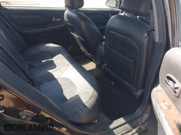 2004 Hyundai Sonata GLS z VIN KMHWF35H44A015010, wystawiony jako IAAI lot #42945146 z przebiegiem 279 153 mil mil oraz . Historia ofert i sprzedaży dostępna na DreamBid. Obrazek 8.