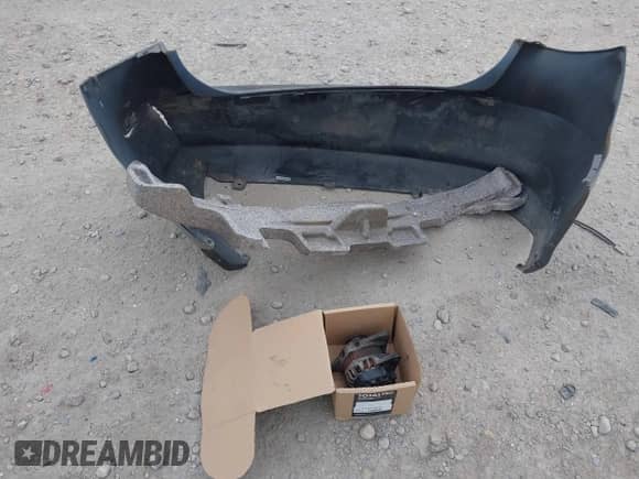 2009 Hyundai Elantra GLS с VIN KMHDU46D89U606753, выставлен на аукционе IAAI как лот 43289336 с пробегом 246 613 миль миль и . История ставок и продаж доступна на DreamBid. Изображение 12.