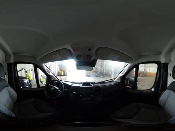 2023 Ram ProMaster Cargo с VIN 3C6LRVCGXPE522958, выставлен на аукционе IAAI как лот 43327761 с пробегом 28 818 миль миль и . История ставок и продаж доступна на DreamBid. Изображение 18.