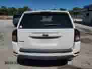 2014 Jeep Compass Sport z VIN 1C4NJDBB4ED773837, wystawiony jako Copart lot #82474845 z przebiegiem 133 337 mil mil oraz Czysty tytuł • Clean title. Historia ofert i sprzedaży dostępna na DreamBid. Obrazek 6.
