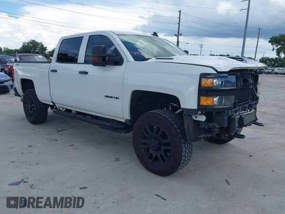 2017 Chevrolet Silverado 2500HD Work Truck с VIN 1GC1KUEY2HF229468, выставлен на аукционе IAAI как лот 42615385 с пробегом 88 472 миль миль и . История ставок и продаж доступна на DreamBid. Изображение 1.