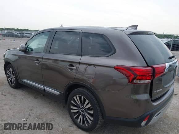 2020 Mitsubishi Outlander SE с VIN JA4AD3A34LZ023679, выставлен на аукционе IAAI как лот 42448945 с пробегом 104 162 миль миль и . История ставок и продаж доступна на DreamBid. Изображение 3.