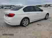 2018 BMW 3 Series 320i xDrive z VIN WBA8A3C5XJA495034, wystawiony jako Copart lot #85262965 z przebiegiem 102 652 mil mil oraz Szkoda całkowita • Salvage title. Historia ofert i sprzedaży dostępna na DreamBid. Obrazek 3.