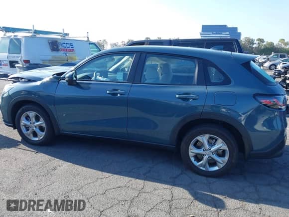 2024 Honda HR-V LX с VIN 3CZRZ1H31RM730103, выставлен на аукционе IAAI как лот 43073725 с пробегом 33 239 миль миль и . История ставок и продаж доступна на DreamBid. Изображение 14.