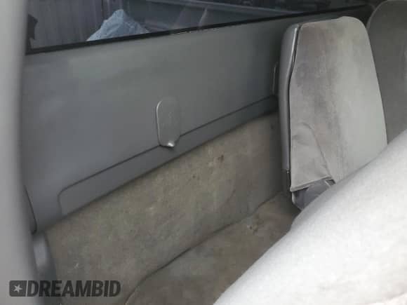 2006 GMC Sierra 1500 SLE с VIN 1GTEC14T96Z111142, выставлен на аукционе Copart как лот 84715684 с пробегом 263 982 миль миль и Списание • Salvage title. История ставок и продаж доступна на DreamBid. Изображение 10.