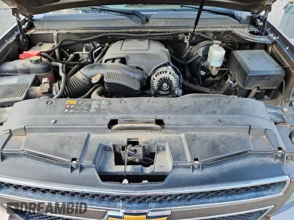 2014 Chevrolet Suburban LT с VIN 1GNSCJE03ER197724, выставлен на аукционе Copart как лот 62272145 с пробегом 136 667 миль миль и Списание • Salvage title. История ставок и продаж доступна на DreamBid. Изображение 12.