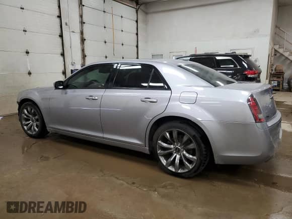 2014 Chrysler 300 S with VIN 2C3CCABG6EH291521, listed as a Copart auction lot 62171285 with 95,706 mi miles and Clean title. Bid and sale history available at DreamBid. Image 2.