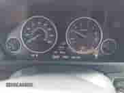 2013 BMW 3 Series 328i с VIN WBA3A5G5XDNP23823, выставлен на аукционе IAAI как лот 43431534 с пробегом 168 935 миль миль и . История ставок и продаж доступна на DreamBid. Изображение 7.