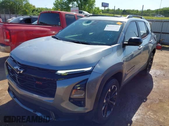 2025 Chevrolet Equinox FWD RS with VIN 3GNAXLEG7SL104814, listed as a IAAI auction lot 42245729 with 9,061 mi miles and . Bid and sale history available at DreamBid. Image 2.
