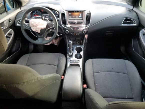 2018 Chevrolet Cruze LT z VIN 1G1BE5SM1J7132287, wystawiony jako Copart lot #84811955 z przebiegiem 112 064 mil mil oraz Szkoda całkowita • Salvage title. Historia ofert i sprzedaży dostępna na DreamBid. Obrazek 8.