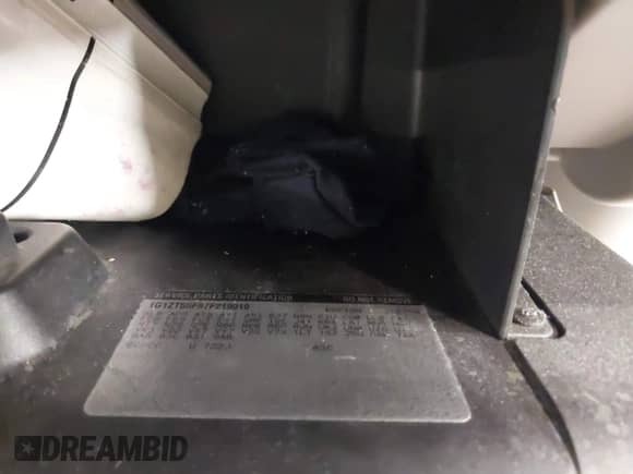 2007 Chevrolet Malibu 1LT z VIN 1G1ZT58F87F219910, wystawiony jako IAAI lot #42771047 z przebiegiem 217 731 mil mil oraz . Historia ofert i sprzedaży dostępna na DreamBid. Obrazek 9.