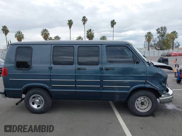 2000 Dodge RAM with VIN 2B7HB11Y0YK113366, listed as a IAAI auction lot 41788487 with 188,353 mi miles and . Bid and sale history available at DreamBid. Image 13.