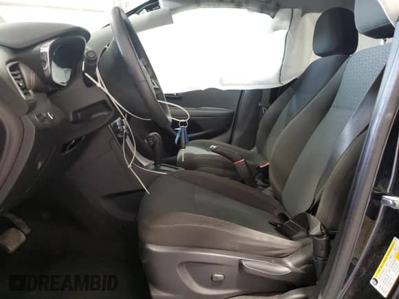 2020 Chevrolet Trax LS с VIN KL7CJKSB6LB318229, выставлен на аукционе Copart как лот 81693785 с пробегом 38 361 миль миль и Списание • Salvage title. История ставок и продаж доступна на DreamBid. Изображение 7.