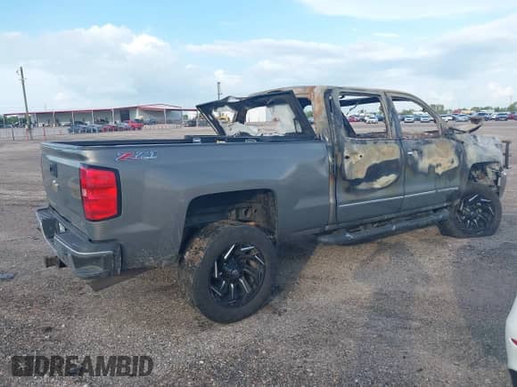 2017 Chevrolet Silverado 2500HD LTZ with VIN 1GC1KWEG0HF152764, listed as a IAAI auction lot 43071783 with Not provided miles and . Bid and sale history available at DreamBid. Image 4.