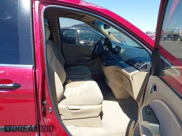 2006 Honda Odyssey LX with VIN 5FNRL38286B061810, listed as a IAAI auction lot 41802759 with 196,442 mi miles and . Bid and sale history available at DreamBid. Image 5.