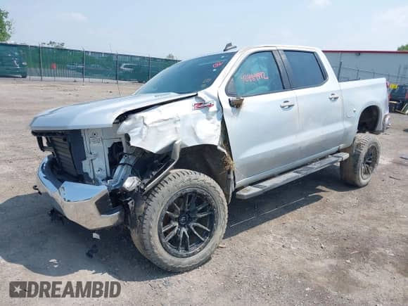 2021 Chevrolet Silverado 1500 LT z VIN 1GCUYDET0MZ133556, wystawiony jako IAAI lot #42484992 z przebiegiem 102 015 mil mil oraz . Historia ofert i sprzedaży dostępna na DreamBid. Obrazek 17.