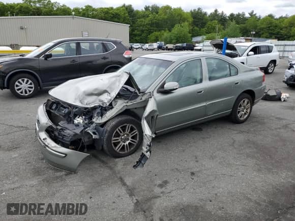 2007 Volvo S60 2.5L Turbo с VIN YV1RH592X72634118, выставлен на аукционе Copart как лот 57280225 с пробегом Не указан миль и Списание • Salvage title. История ставок и продаж доступна на DreamBid. Изображение 1.