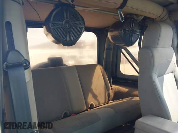 2004 Jeep Wrangler Sahara с VIN 1J4FA59S14P777173, выставлен на аукционе IAAI как лот 43224192 с пробегом 284 387 миль миль и . История ставок и продаж доступна на DreamBid. Изображение 8.