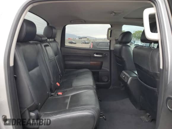 2013 Toyota Tundra Limited с VIN 5TFHW5F11DX313845, выставлен на аукционе Copart как лот 55480355 с пробегом 352 781 миль миль и Списание • Salvage title. История ставок и продаж доступна на DreamBid. Изображение 10.