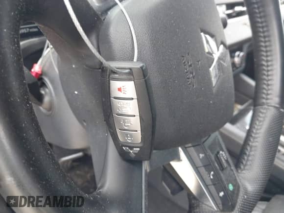 2023 Mitsubishi Outlander SEL z VIN JA4J4VA82PZ006988, wystawiony jako IAAI lot #42436729 z przebiegiem 76 957 mil mil oraz . Historia ofert i sprzedaży dostępna na DreamBid. Obrazek 11.