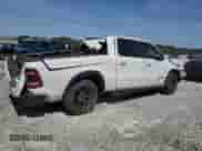 2022 Ram 1500 Rebel z VIN 1C6SRFLM7NN131895, wystawiony jako Copart lot #48122655 z przebiegiem 51 211 mil mil oraz Szkoda całkowita • Salvage title. Historia ofert i sprzedaży dostępna na DreamBid. Obrazek 3.