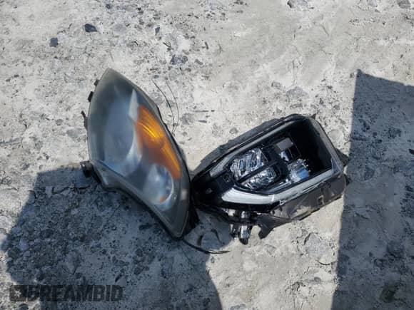 2019 Toyota Tundra Limited z VIN 5TFSY5F11KX250789, wystawiony jako Copart lot #59864285 z przebiegiem 73 916 mil mil oraz Szkoda całkowita • Salvage title. Historia ofert i sprzedaży dostępna na DreamBid. Obrazek 12.