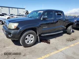 2009 Toyota Tacoma PreRunner z VIN 3TMJU62N59M077977, wystawiony jako Copart lot #81511625 z przebiegiem 140 325 mil mil oraz Szkoda całkowita • Salvage title. Historia ofert i sprzedaży dostępna na DreamBid. Obrazek 1.