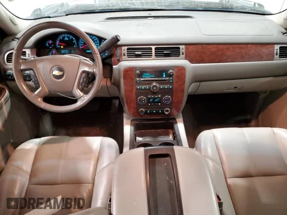 2013 Chevrolet Silverado 1500 LTZ с VIN 3GCPKTE24DG204077, выставлен на аукционе Copart как лот 87686625 с пробегом 214 161 миль миль и Списание • Salvage title. История ставок и продаж доступна на DreamBid. Изображение 8.