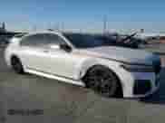 2022 BMW 7 Series 740i z VIN WBA7T2C06NCK72777, wystawiony jako Copart lot #72420104 z przebiegiem 33 762 mil mil oraz Szkoda całkowita • Salvage title. Historia ofert i sprzedaży dostępna na DreamBid. Obrazek 4.