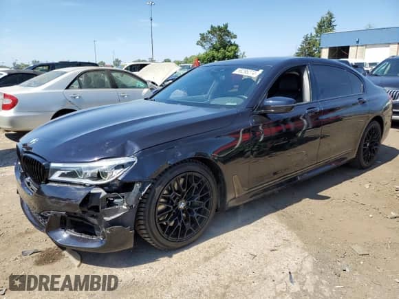 2019 BMW 7 Series 750i xDrive with VIN WBA7F2C57KB240392, listed as a Copart auction lot 58296274 with 44,676 mi miles and Salvage title. Bid and sale history available at DreamBid. Image 1.