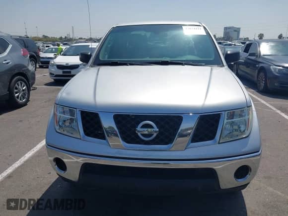 2008 Nissan Frontier SE z VIN 1N6AD07U98C446026, wystawiony jako IAAI lot #42674312 z przebiegiem 228 909 mil mil oraz . Historia ofert i sprzedaży dostępna na DreamBid. Obrazek 12.