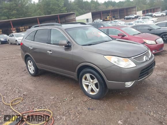 2008 Hyundai Veracruz GLS with VIN KM8NU13C98U066813, listed as a IAAI auction lot 43452006 with 137,646 mi miles and . Bid and sale history available at DreamBid. Image 1.