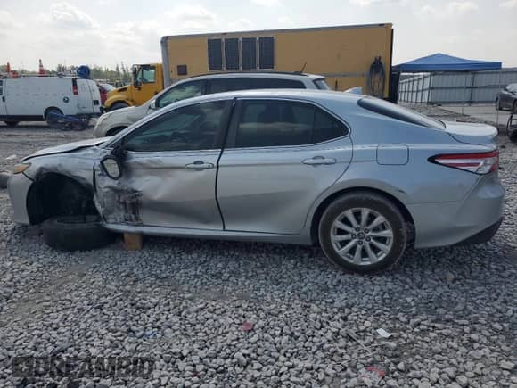 2019 Toyota Camry SE z VIN 4T1B11HK0KU784818, wystawiony jako Copart lot #80353675 z przebiegiem 222 640 mil mil oraz Szkoda całkowita • Salvage title. Historia ofert i sprzedaży dostępna na DreamBid. Obrazek 2.